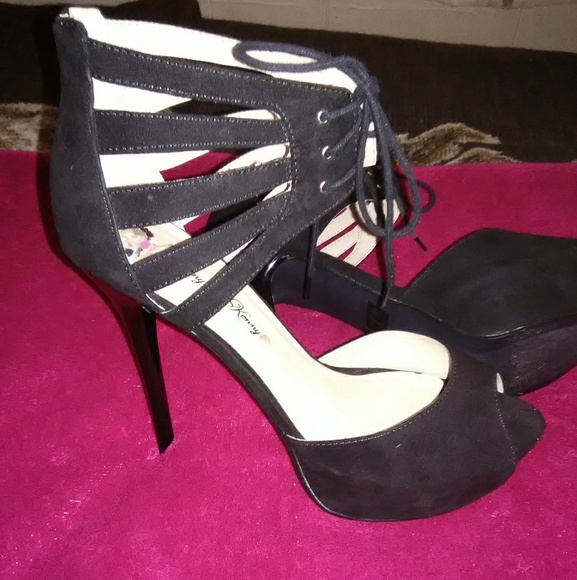 🍒SOLD🍒Unique peep-toe, lace-up stillettos - Picture 3 of 5